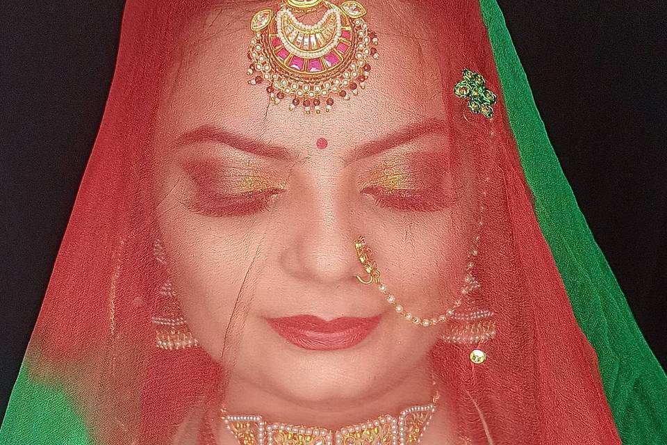 Party makeup