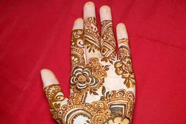 Top 10 Traditional Bengali Mehndi Designs for Weddings