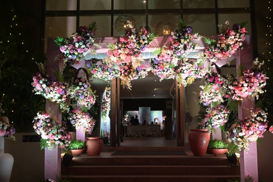 Hotel reception gate