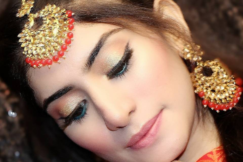 Engagement makeup