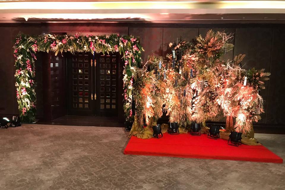 Entrance decor