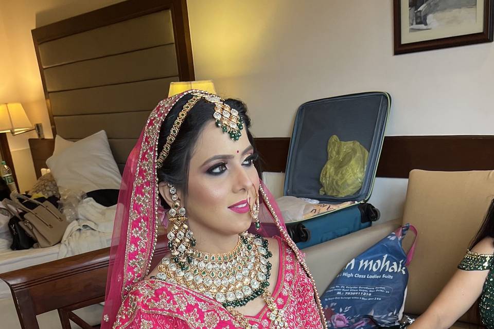 Sapnna Sethi Makeup Stories