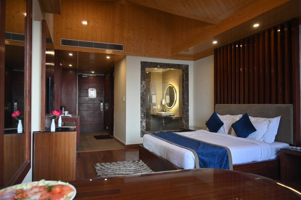 PREMIUM ROOM