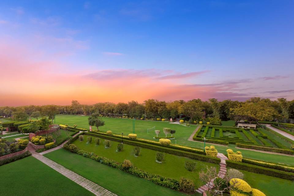 Gardens at ITC Mughal