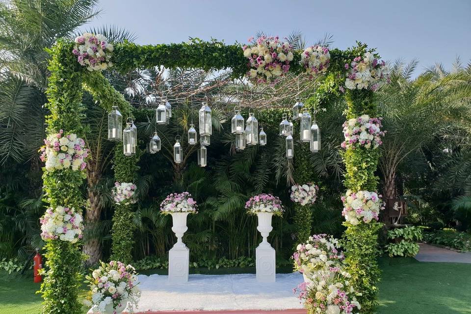 Botanical theme decor