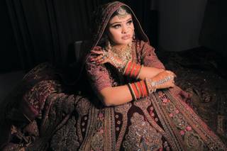 Aparna Guryani-Makeup Artist