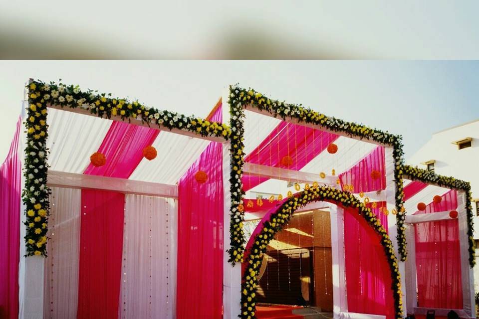 Entrance decor