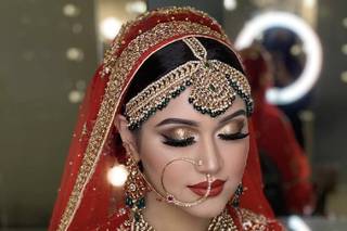 Professional Freelance Makeup Artist By Poonam