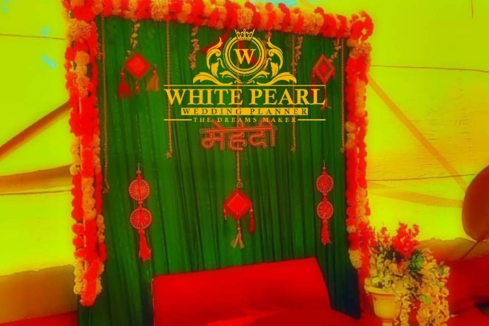 White Pearl Wedding Planner