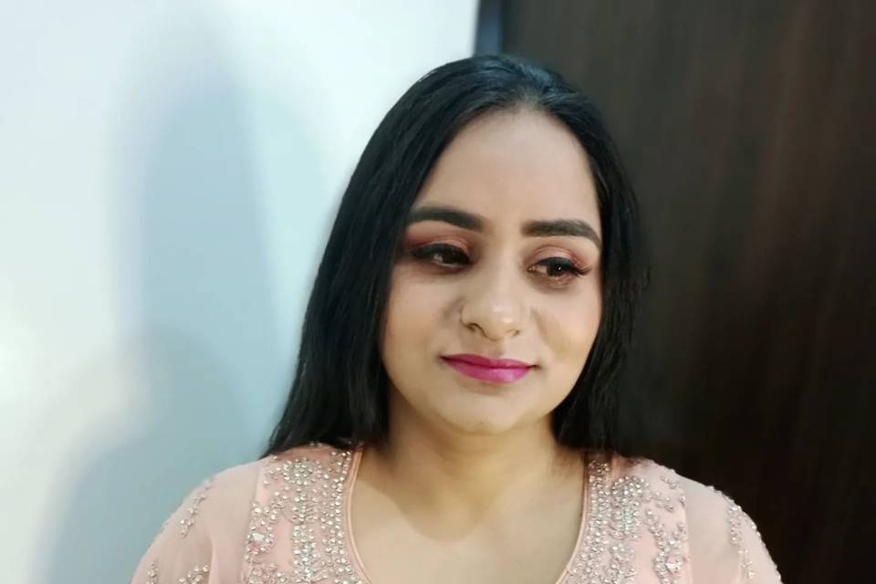 Professional Freelance Makeup Artist By Poonam