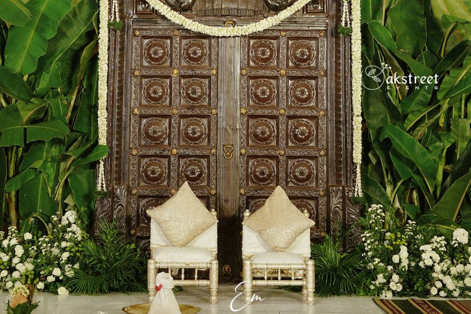 Engagement decor