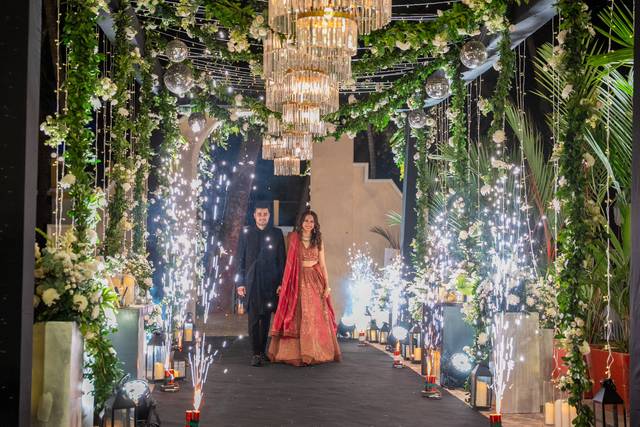 Couple's entry