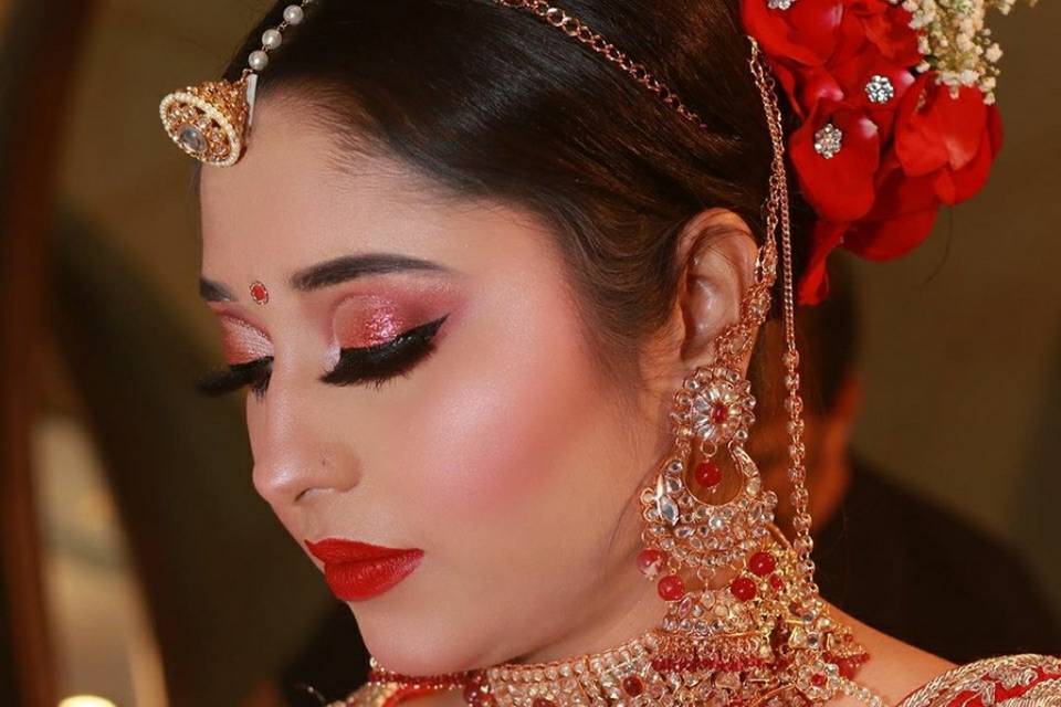 Makeup Artist Anju