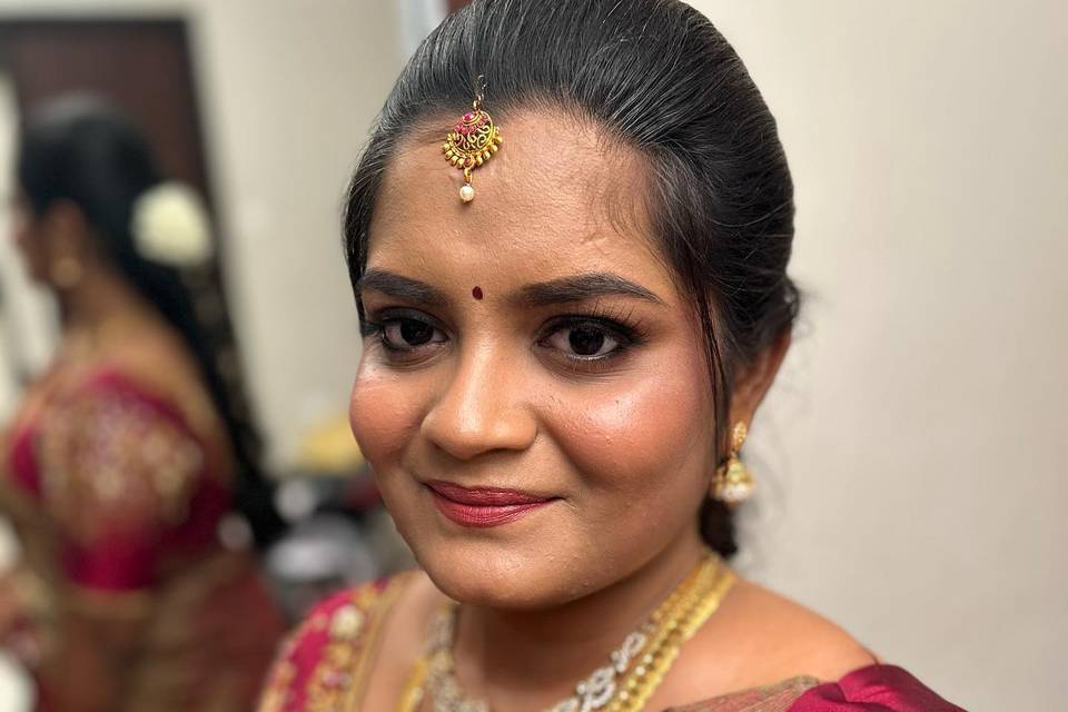 Krishnaveni Hairstylist