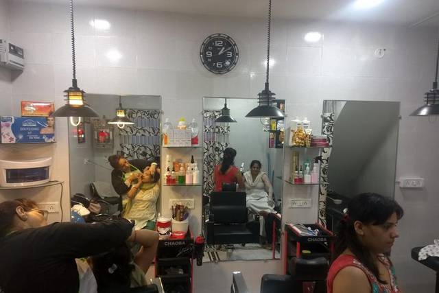 Red Rose Beauty Parlour