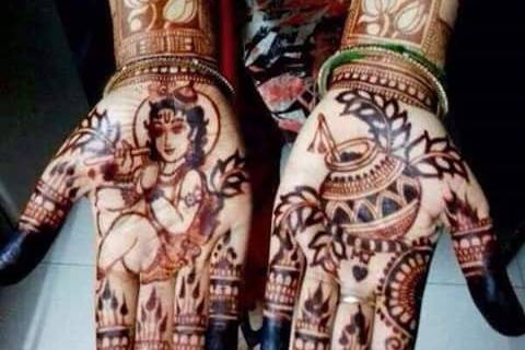 Mehandi artist of Kundan Kumar Raj