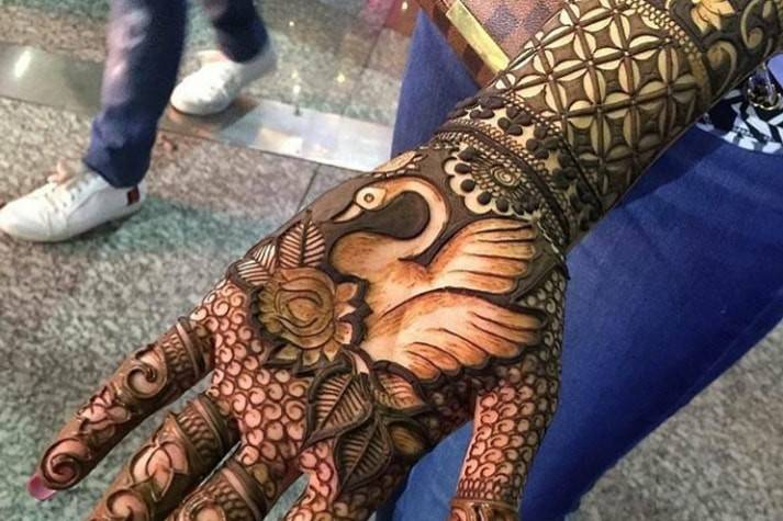 Mehandi artist of Kundan Kumar Raj