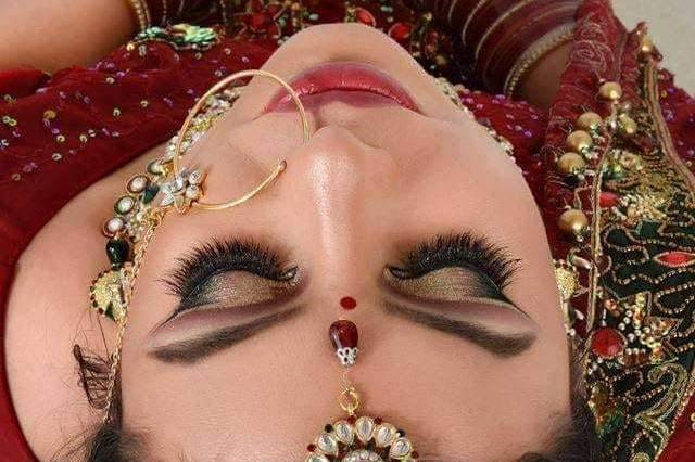 Bridal eyes