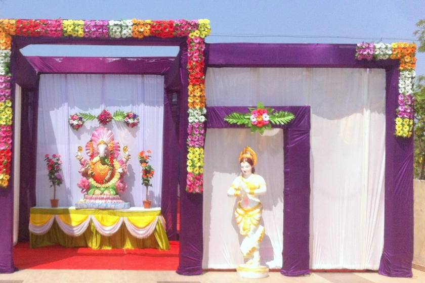 Entrance decor