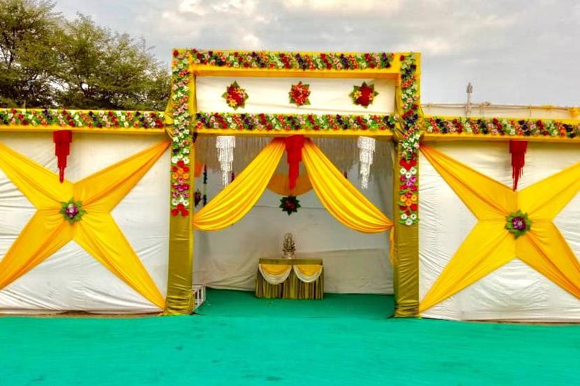 Entrance decor