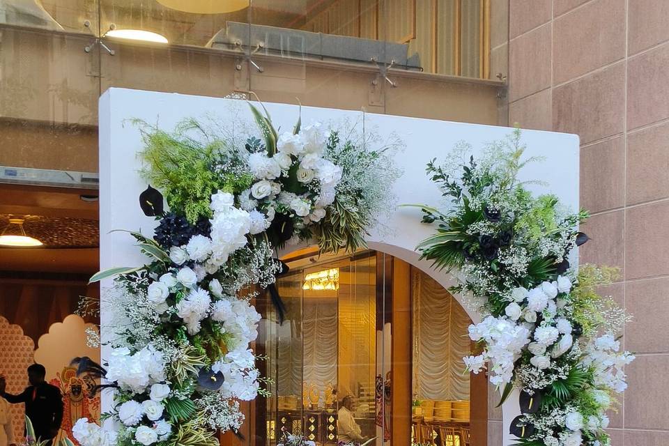 Entrance decor