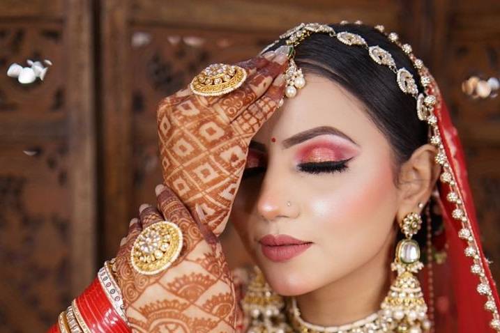 Bridal makeup