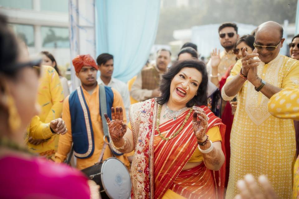 Smart Clicks & Cinematography