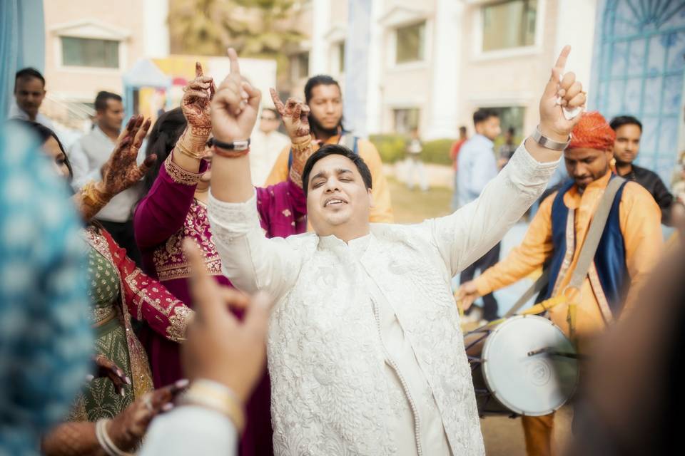 Smart Clicks & Cinematography