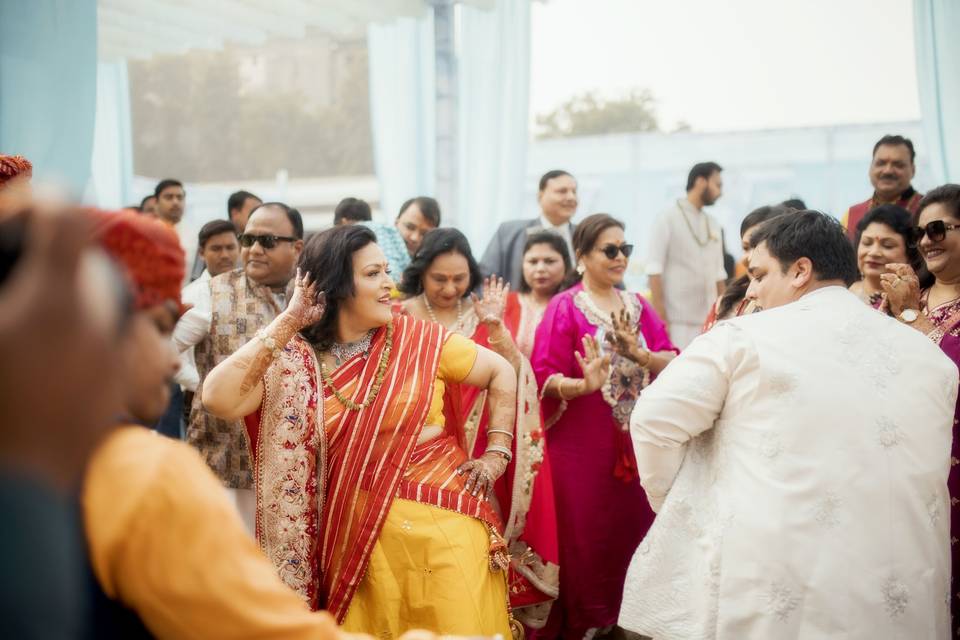 Smart Clicks & Cinematography