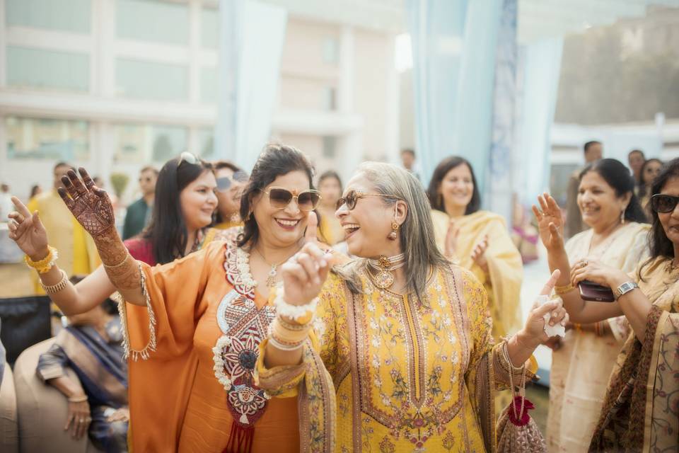 Smart Clicks & Cinematography