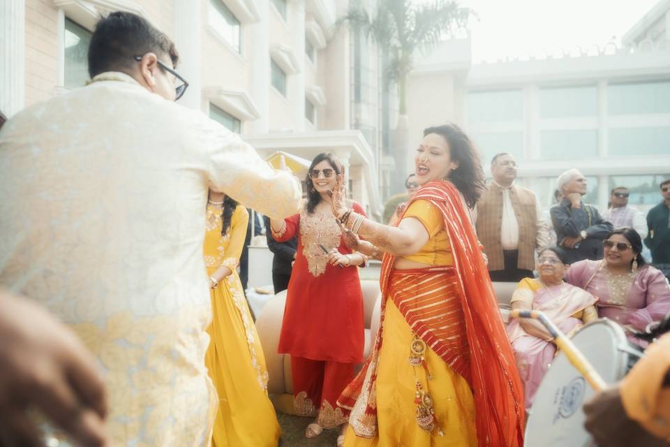 Smart Clicks & Cinematography