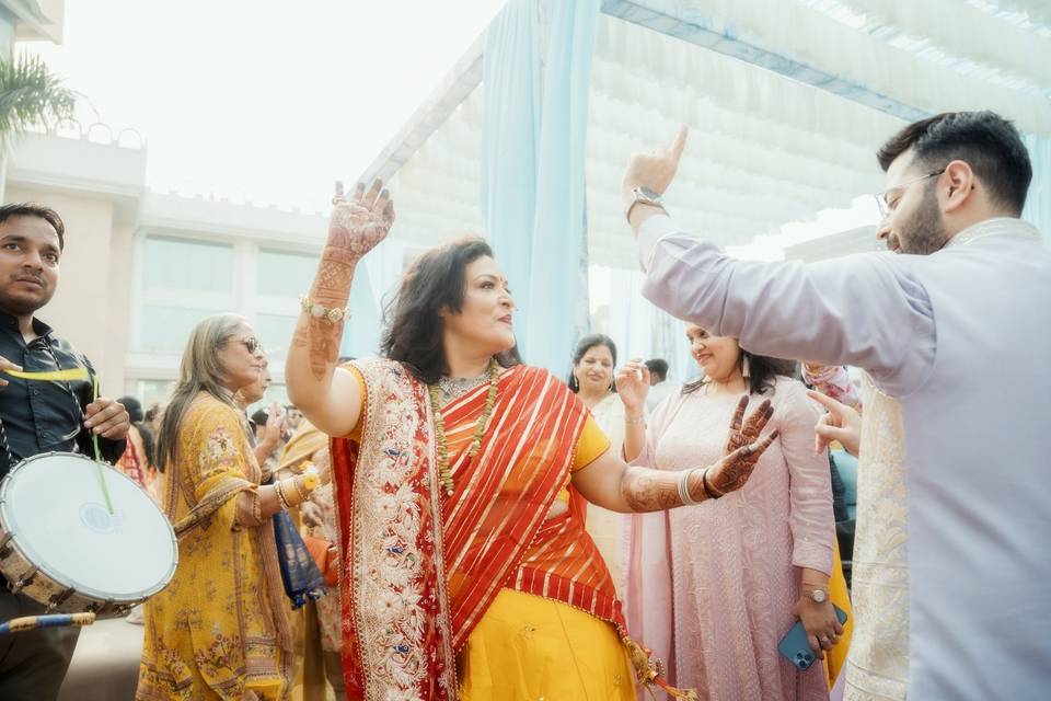 Smart Clicks & Cinematography