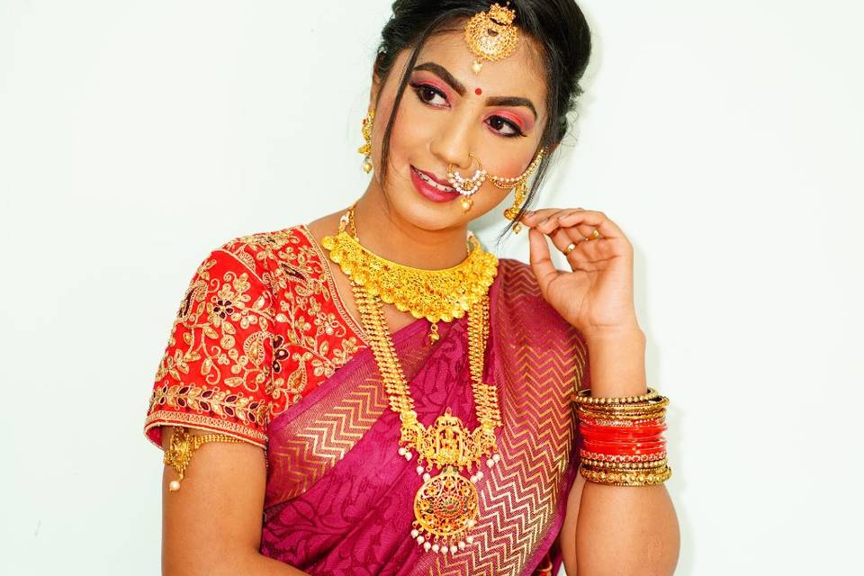 Rosie Makeup Artistry, Nagavara