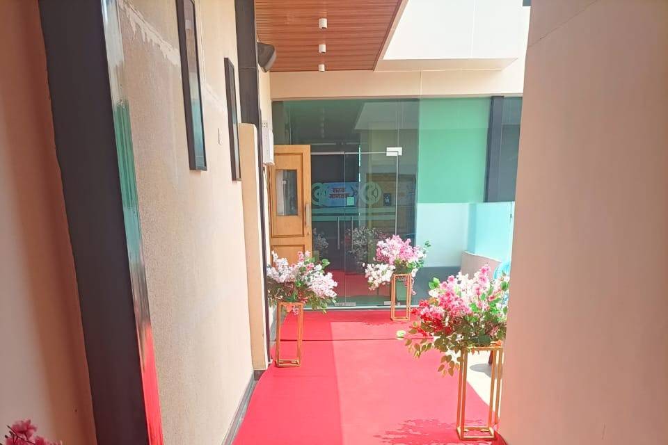 Entrance decor