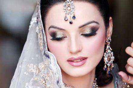 Shama Sharma Pro Wedding Makeover Expert