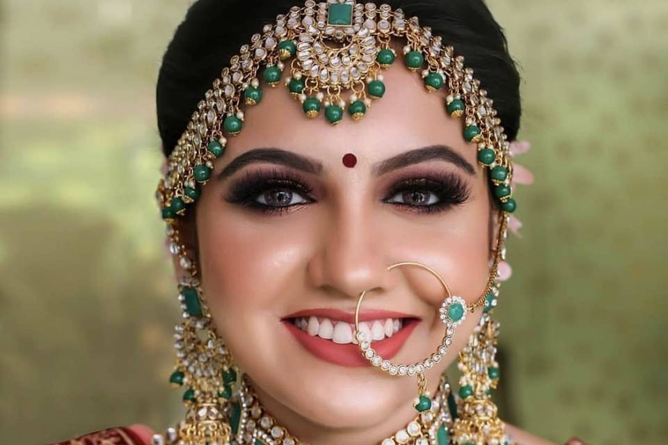 Simple bride look