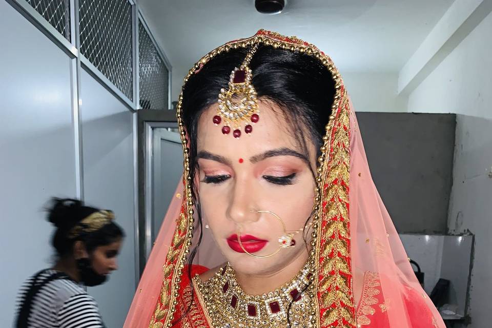 Bridal look