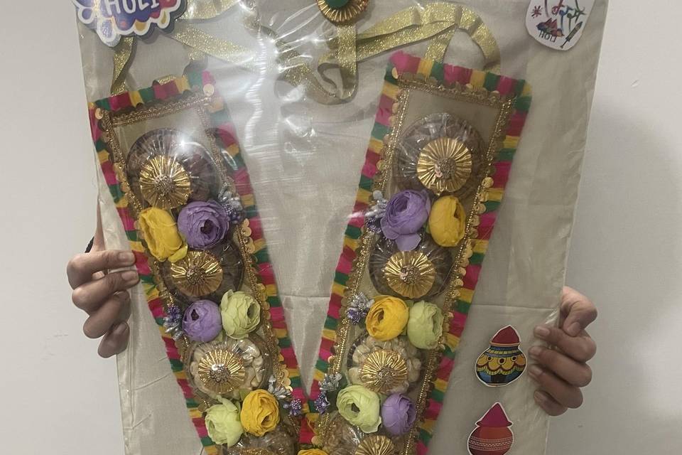 Holi Garland