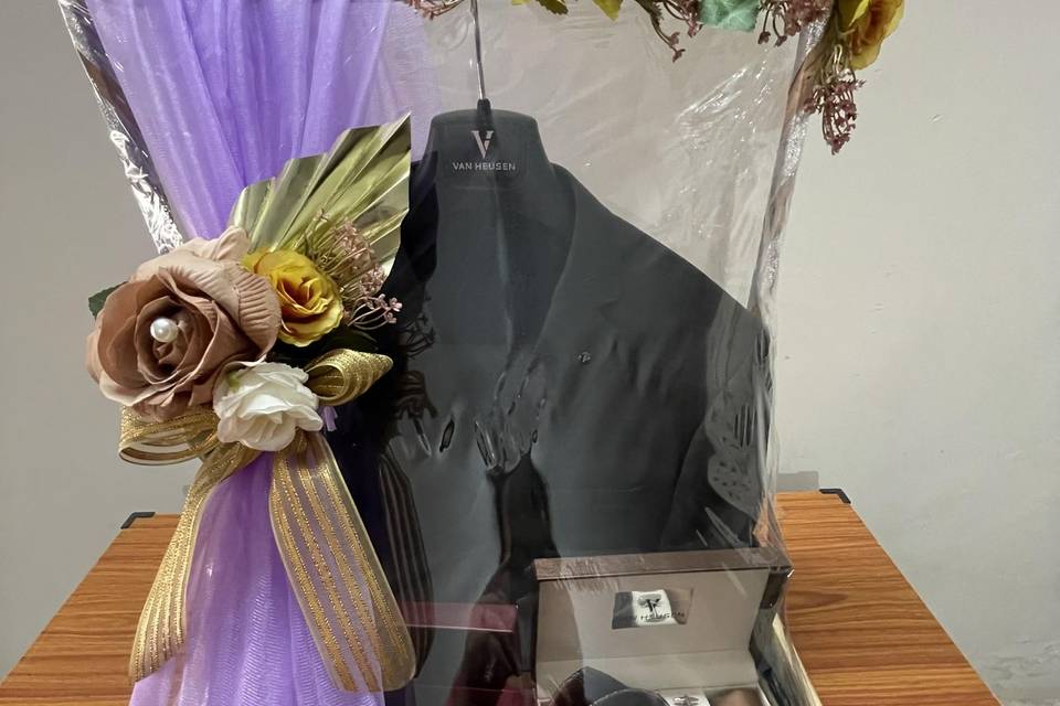 Groom suit with acessories