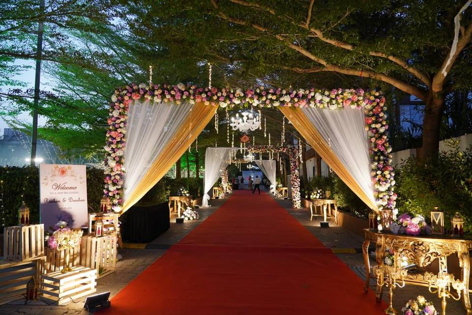 Entrance decor