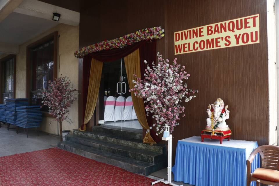 Divine Banquets