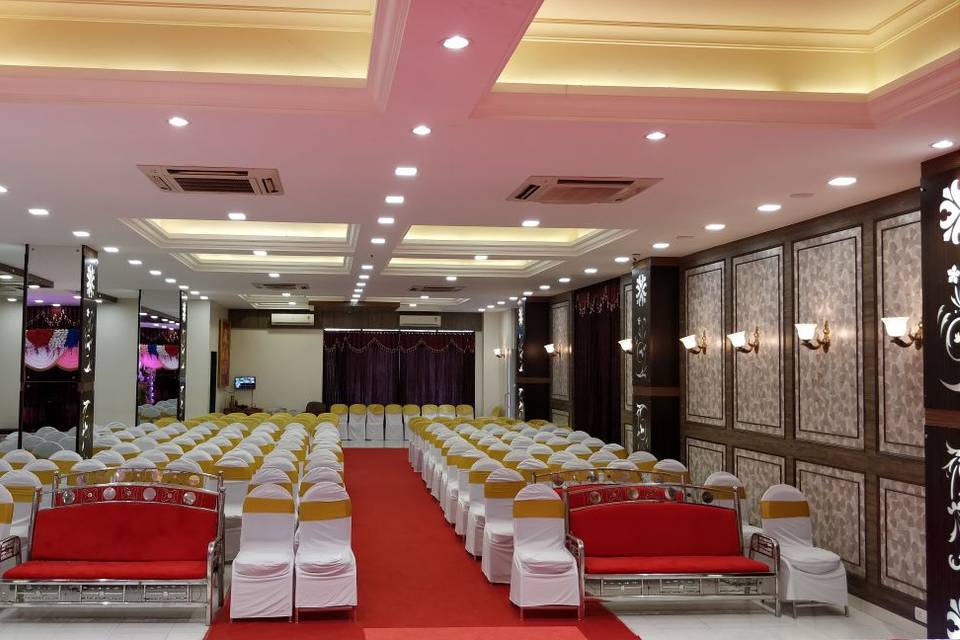 Divine Banquets, Borivali West