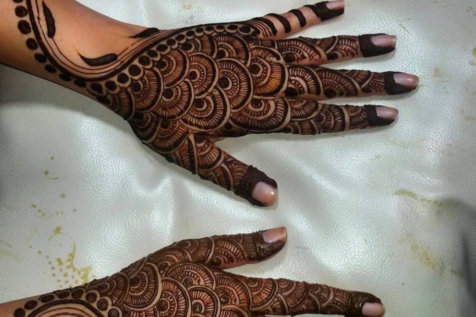 Designer mehndi