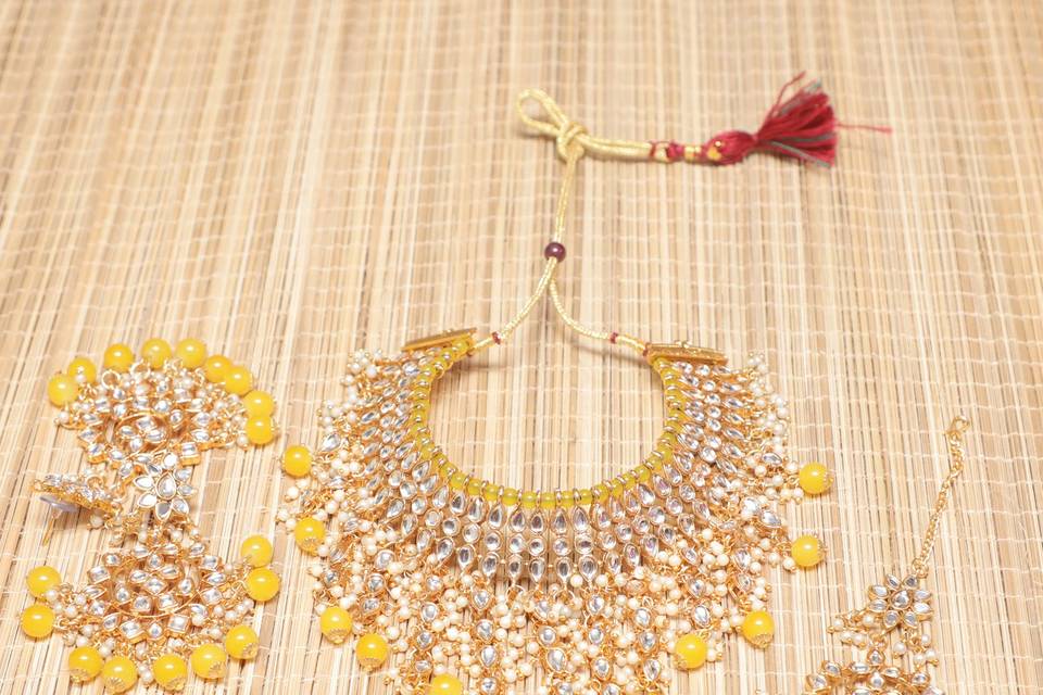 Kundan jewellery