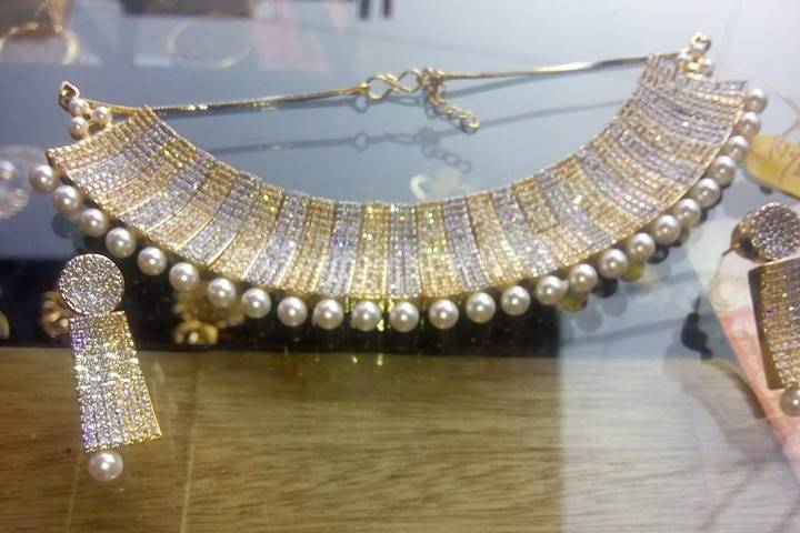 Fancy jewellery's