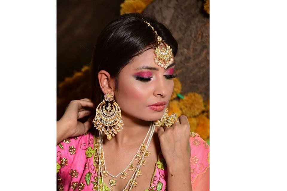 Mehendi makeup