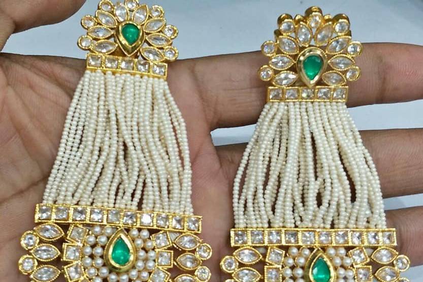 Flipkartcom  Buy AMAAL Gold Plated Kundan Moti Jhumka jhumkas Ear rings  Earrings For Women Pearl Copper Brass Jhumki Earring Online at Best Prices  in India