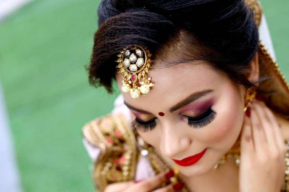 Simran Makeoverz