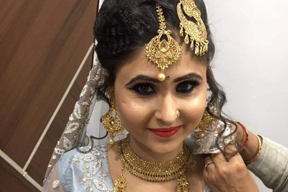 Swati Singhal Makeovers - Makeup Artist - Shahdara - Weddingwire.in
