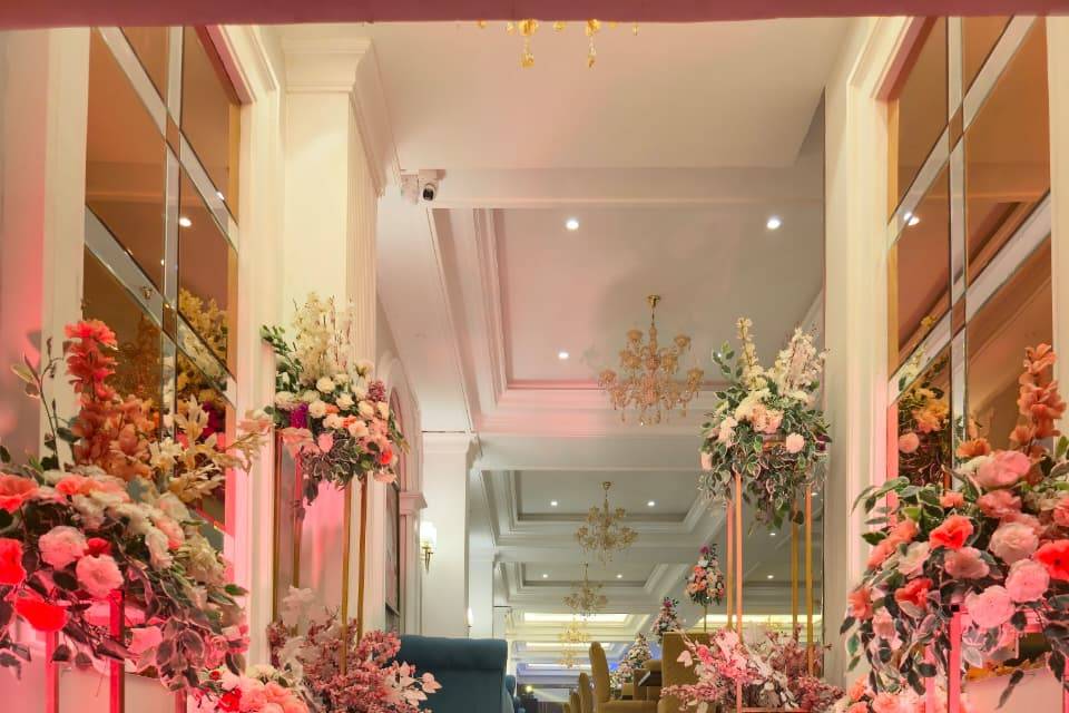 Entrance Decor